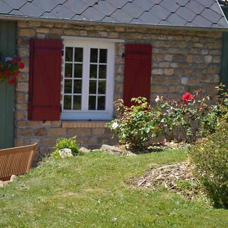 La Pichonniere Bed & Breakfast Isigny-le-Buat Exterior foto