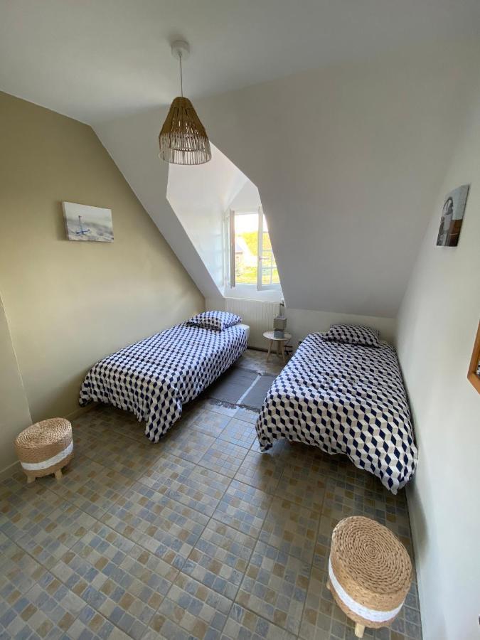La Pichonniere Bed & Breakfast Isigny-le-Buat Exterior foto