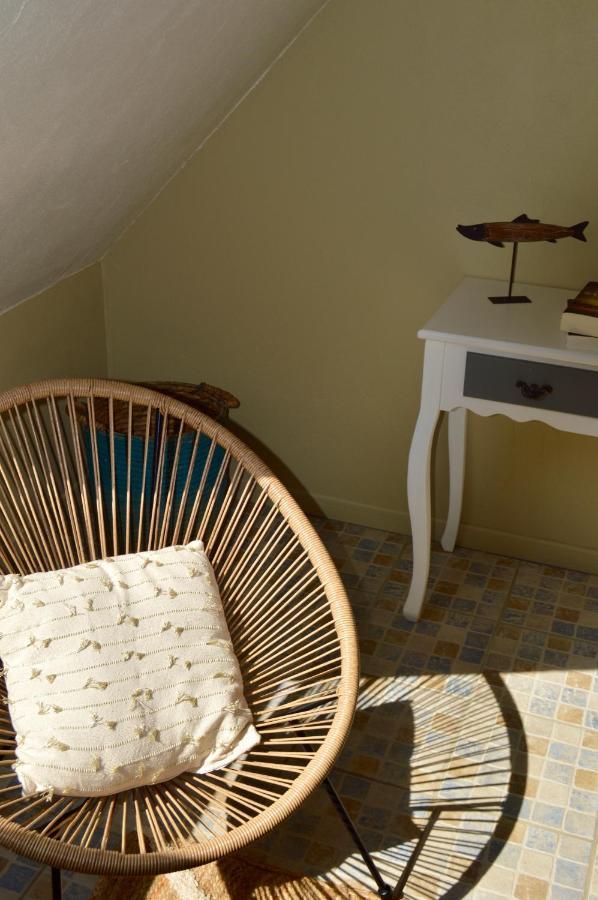 La Pichonniere Bed & Breakfast Isigny-le-Buat Exterior foto