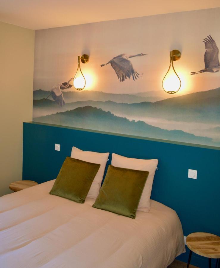 La Pichonniere Bed & Breakfast Isigny-le-Buat Exterior foto