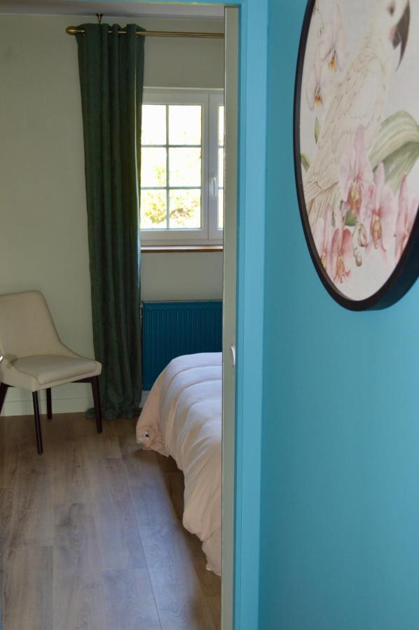 La Pichonniere Bed & Breakfast Isigny-le-Buat Exterior foto